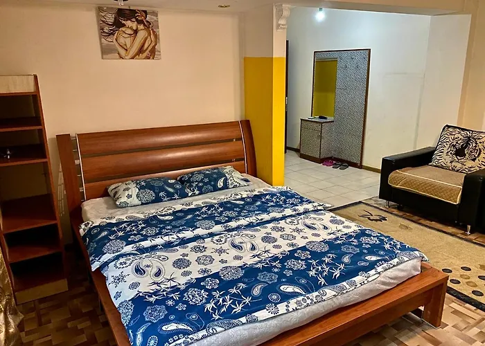 Loco Apartments